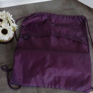 Thirty-One Plum Dot Drawstring Backpack 🎒